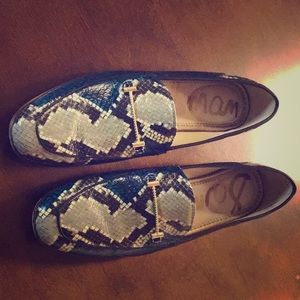 Unique Snake print loafers